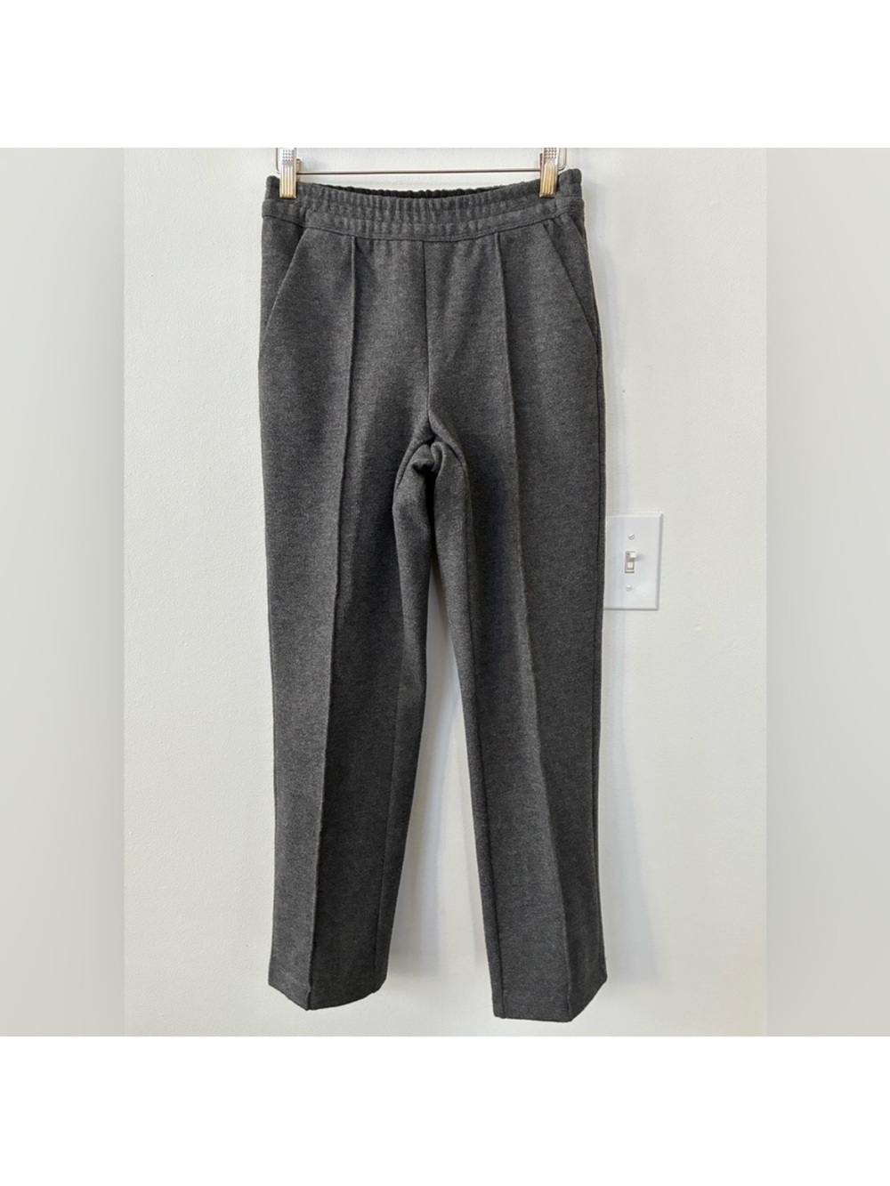 Aritzia The Group by Babaton Grey Pants